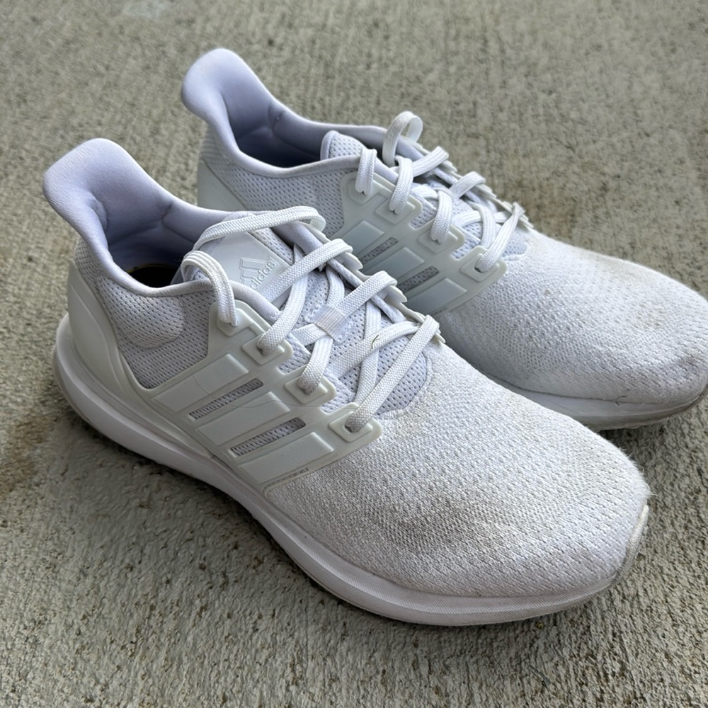 Adidas white sneakers size men’s 7.5